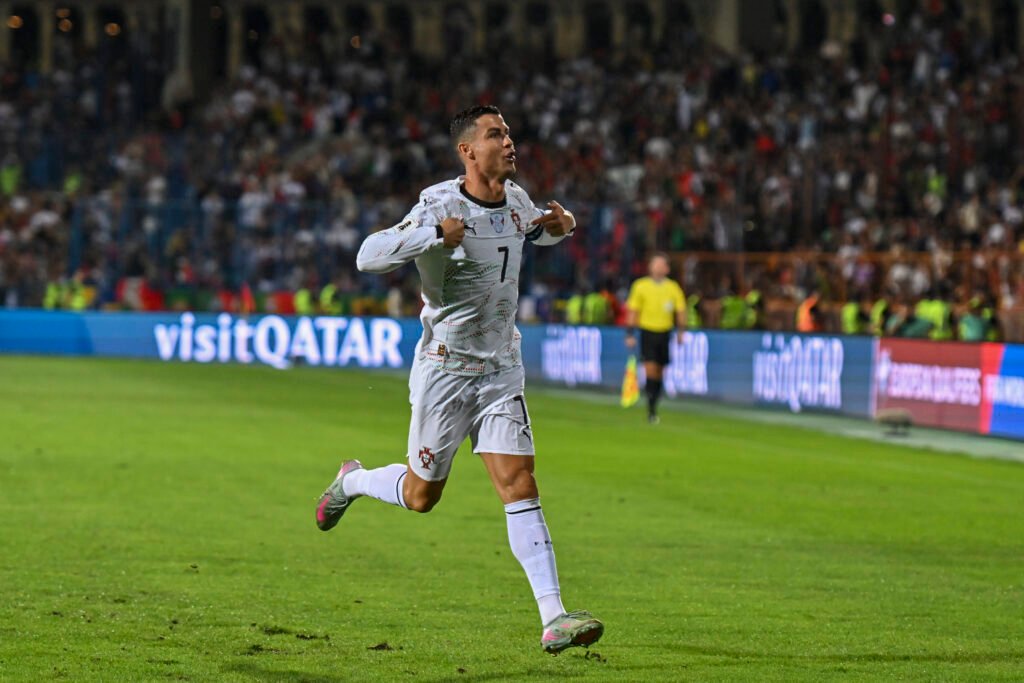 Ronaldo celebrate with his own way
