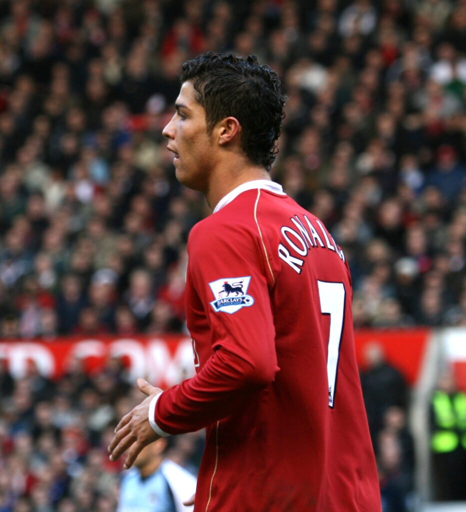 manchester ronaldo playing match