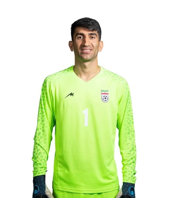 Alireza Beiranvand making a save for the Iran national football team.