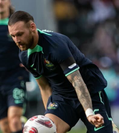 Martin Boyle attacks down the wing for Australia.
