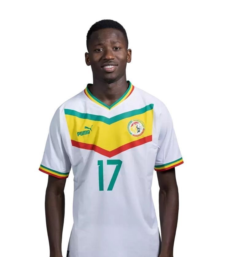 Pape Matar Sarr controlling play for Senegal