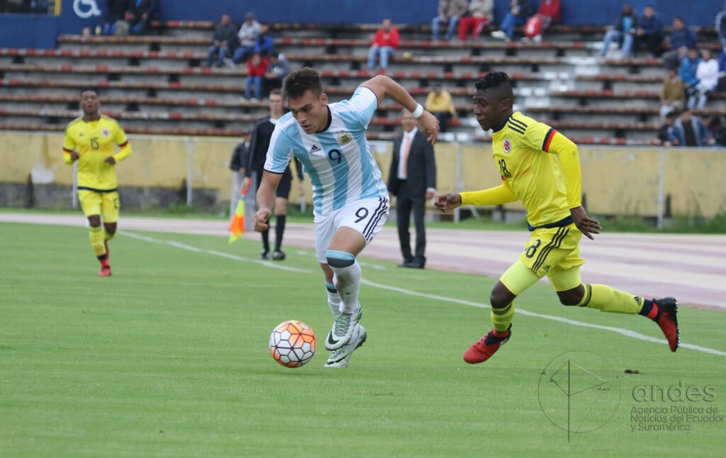 Lautaro Martínez in action for Argentina