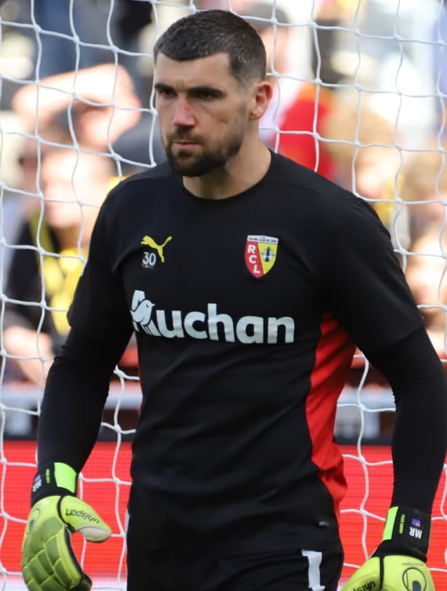 Mathew Ryan prepares to make a save for Australia.